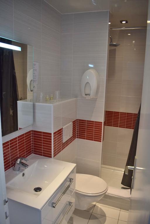 Hotel La Licorne 2*